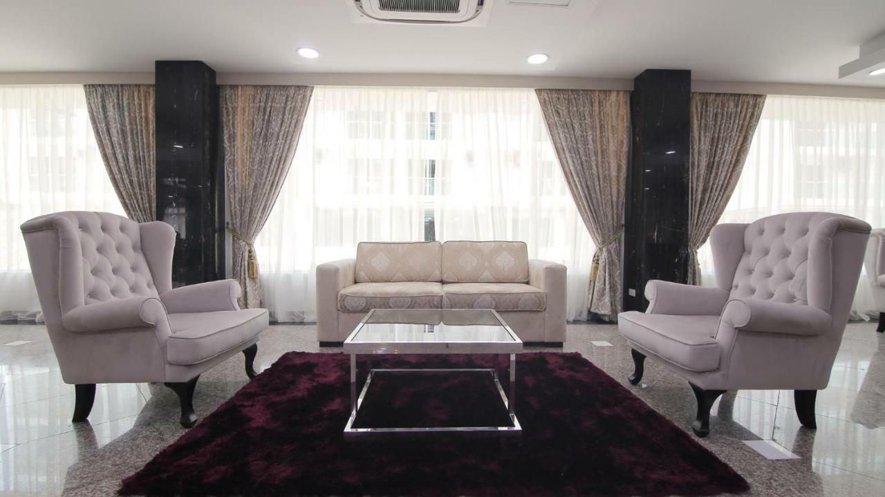 M Soho Danok Hotel Szadau Kültér fotó
